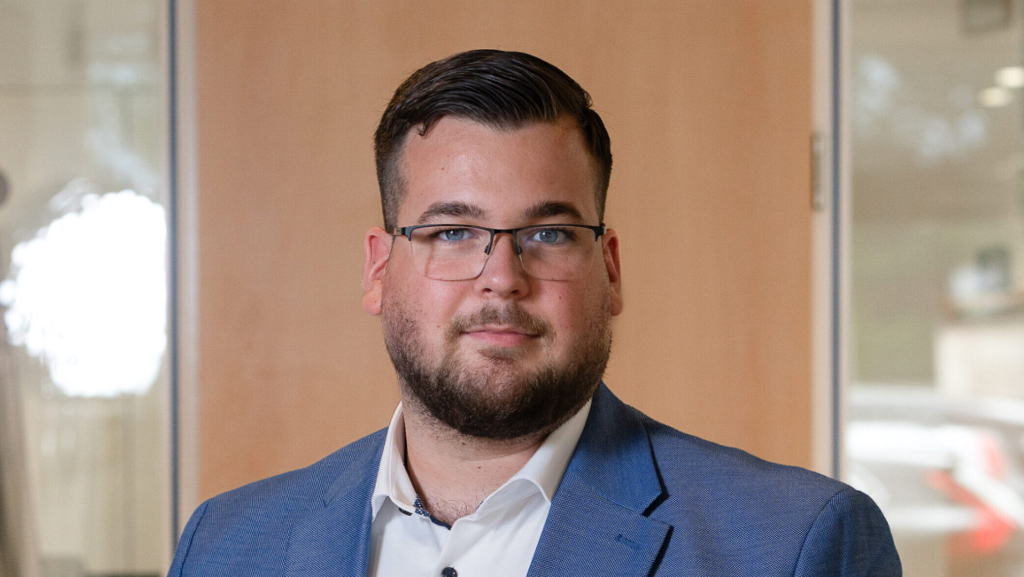 Portraitfoto von Alen Ikanovic vom Autohaus Erdmannsky in Celle
