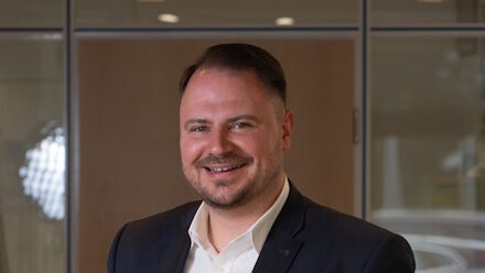 Portraitfoto von Alexander Tammen vom Autohaus Erdmannsky in Celle