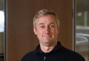 Portraitfoto von Tobias Schulz vom Autohaus Erdmannsky in Celle